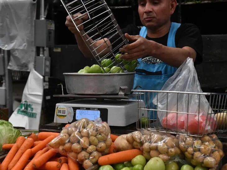 Inflación en servicios erosiona el ingreso de familias en la frontera