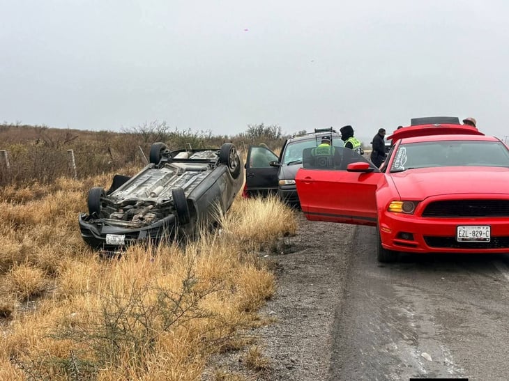 Cuatro personas resultan lesionadas tras salida de camino en la federal 57