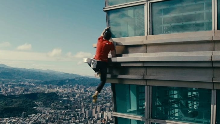 Honnold logra ascenso histórico sin protección en Taipéi 101