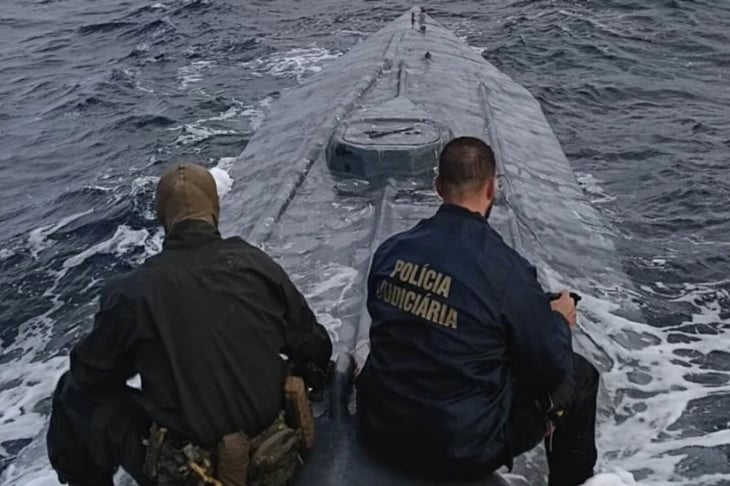 Interceptan narcosubmarino en Portugal; llevaba más de 9 toneladas de cocaína
