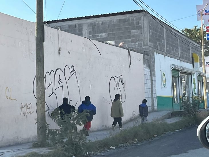 Niños expuestos ante intenso frío en Colinas de Santiago