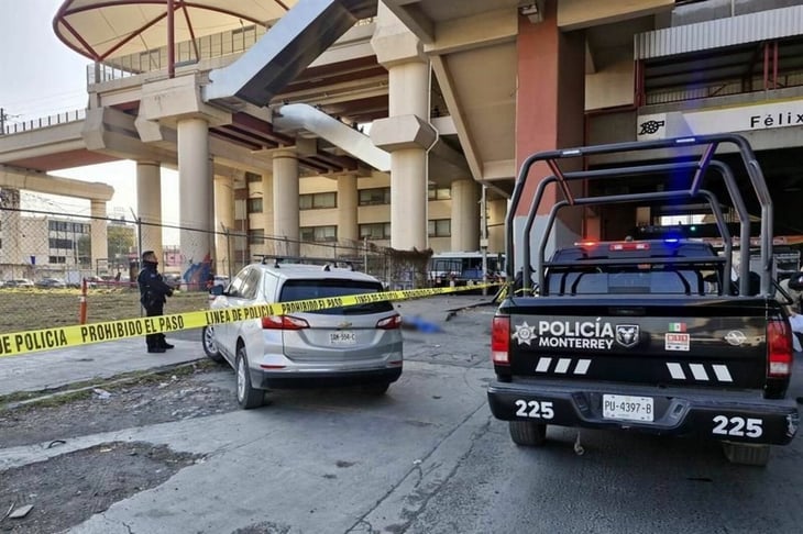 Horror en Monterrey: mujer muere tras caer en estación del Metro Félix U. Gómez