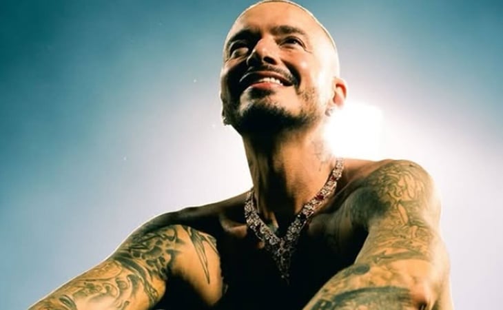 J Balvin se une al partido de flag football del Super Bowl