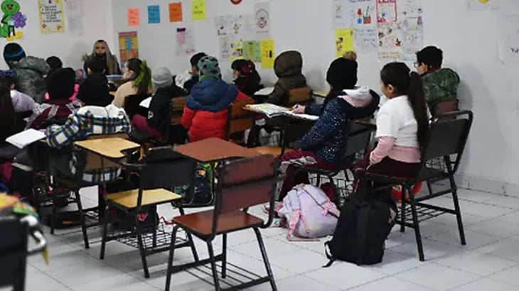 13,600 alumnos de Sabinas regresan a clases tras onda gélida