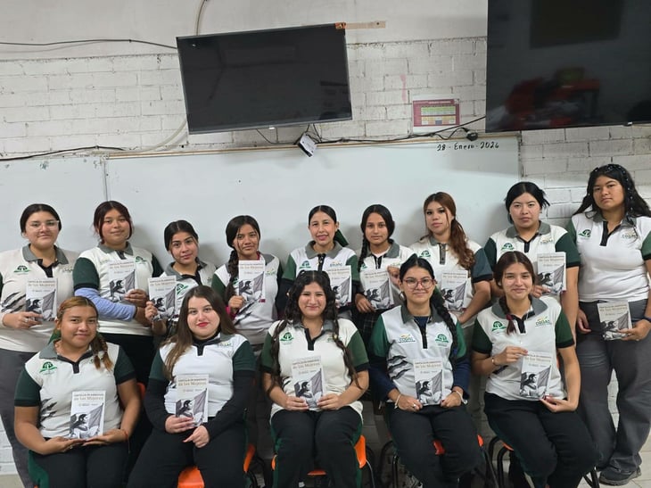 Entregan Cartilla de Derechos de las Mujeres a alumnas en Nueva Rosita