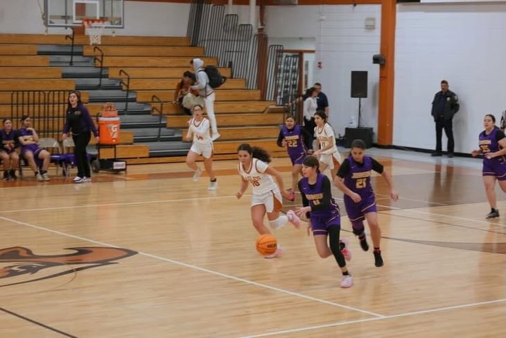 Gobierno de Eagle Pass reconoce participación comunitaria en evento deportivo