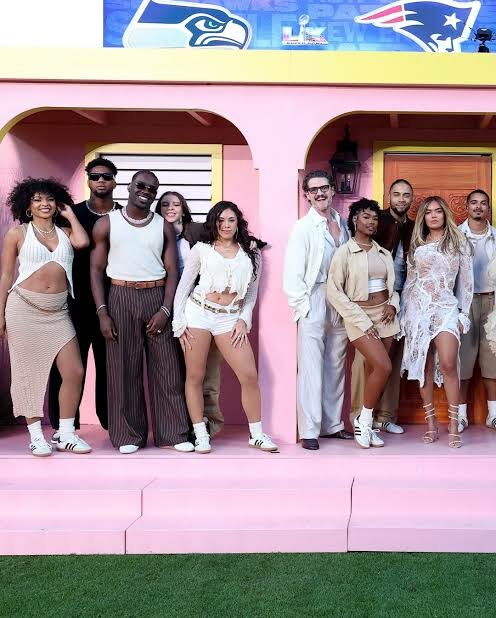 ¿Qué artistas estuvieron en 'La Casita' de Bad Bunny?