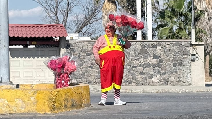 Bombon Bombochas llena de amor a las parejas del bulevar Pape