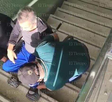Denuncian dificultades para subir a pacientes a consulta.  Familiares de pacientes de la Clínica 7 del IMSS en Monclova difundieron un video en redes sociales