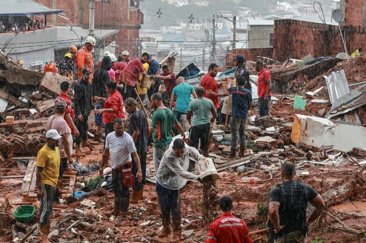 Suman 36 muertos por lluvias en Brasil; buscan a 33 desaparecidos en Minas Gerais