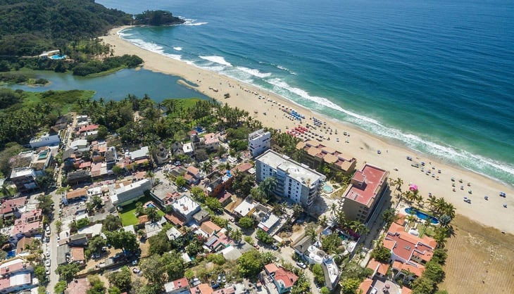Suspenden ferias en Nayarit y Michoacán tras violencia