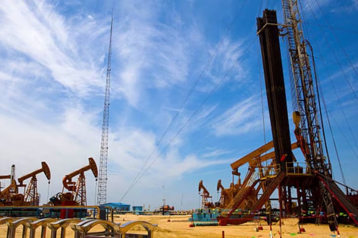 Qatar suspende producción de GNL tras ataques iraníes