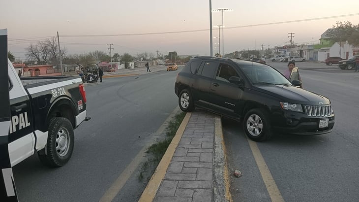 Estudiantes chocan rumbo a la universidad en Monclova