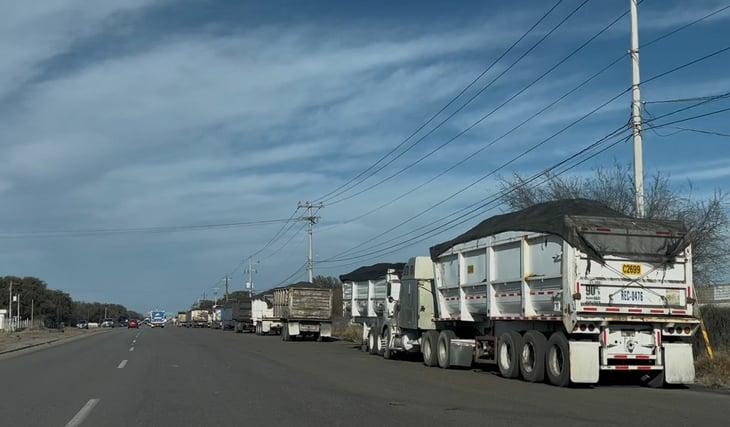 En la zona de la carbonífera entregan 80 mil toneladas por semana a CFE, diariamente ingresan 400 unidades, lo que representa que se va normalizando esta