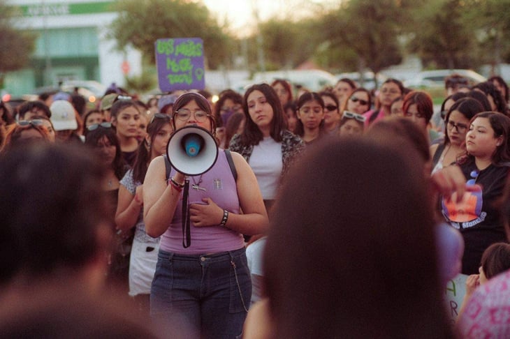 Ser mujer aún significa luchar contra desigualdad: psicóloga Santos Guerrero