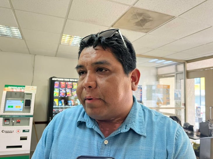 Cuadrillas de bacheo atienden reportes en colonias y avenidas de Monclova