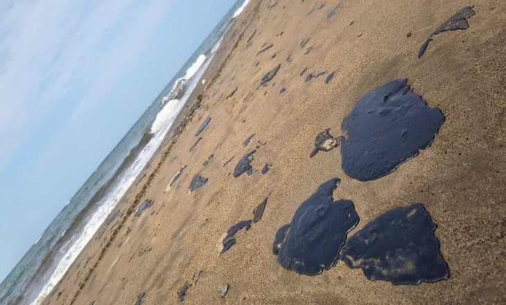 Gobernadora de Veracruz atribuye derrame de hidrocarburo a barco de petrolera privada en Tabasco