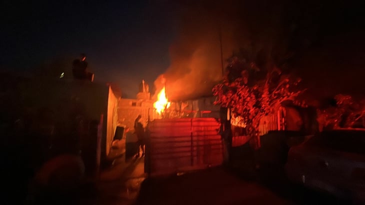 Mueren bebé y sus padres calcinados en incendio de jacal en Monclova 