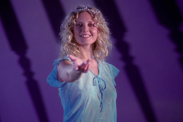 foto Muere Carrie Anne Fleming, actriz de “iZombie” y “Supernatural”