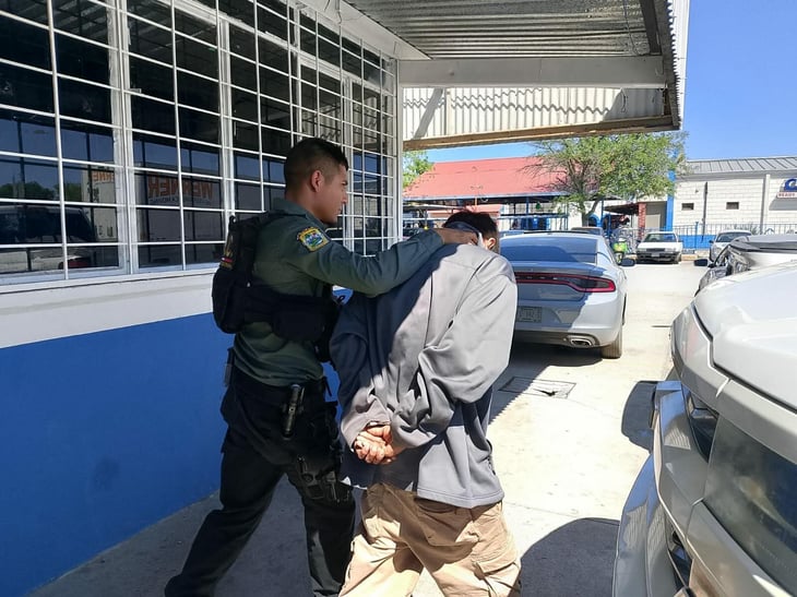 Detienen a hombre por intentar incendiar vivienda con su madre dentro en Nueva Rosita
