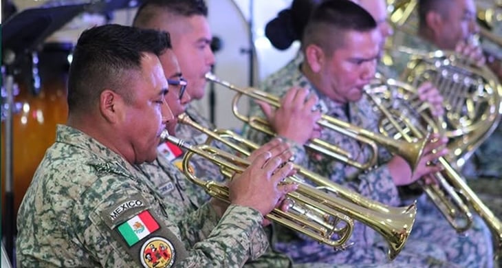 El Gobierno Municipal de Múzquiz invita a disfrutar la Banda de Música de la XI Región Militar, un espectáculo familiar lleno de tradición y talento. 