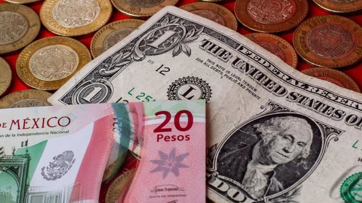 Peso mexicano cae frente al dólar previo a decisión de Banxico