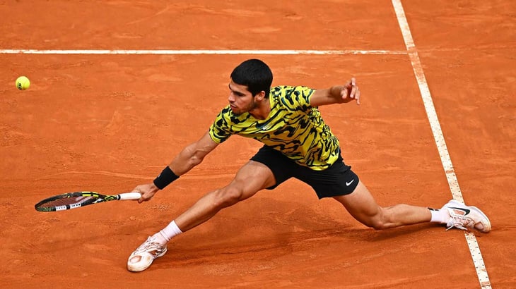 Carlos Alcaraz inicia entrenamientos en tierra batida rumbo a Montecarlo