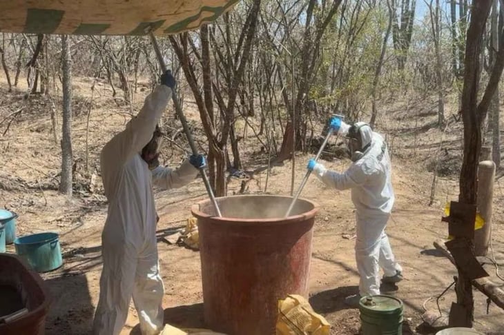 Marina desmantela laboratorio en Sinaloa y asegura 600 kg de metanfetamina