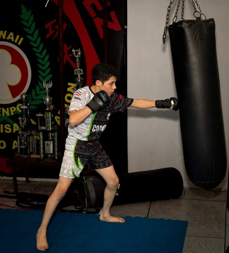 Joven campeón nacional se alista para competencias internacionales de artes marciales mixtas