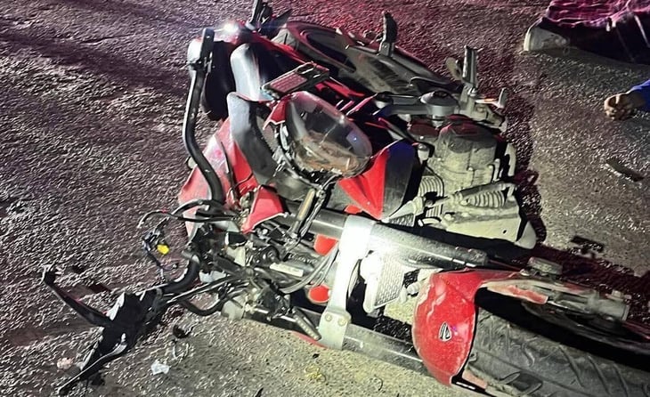 Tragedia en la antigua carretera a Monclova: pareja pierde la vida tras ser embestida su motocicleta 