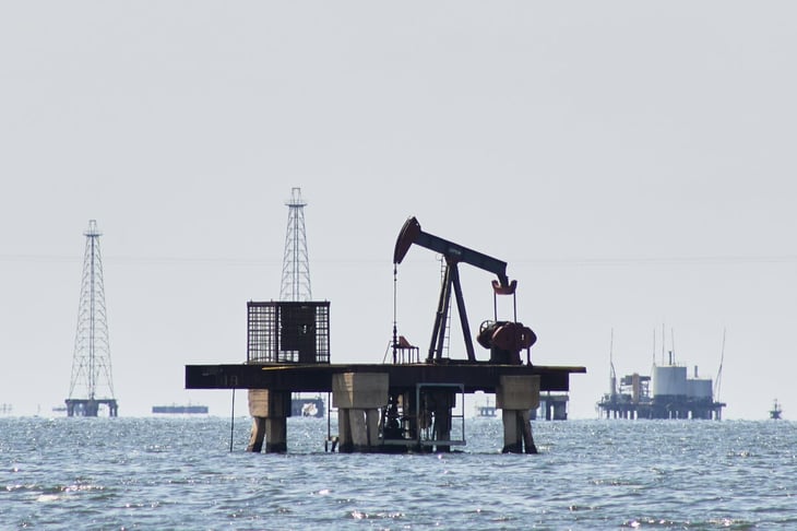 México compite con 14 países por inversión petrolera 2026