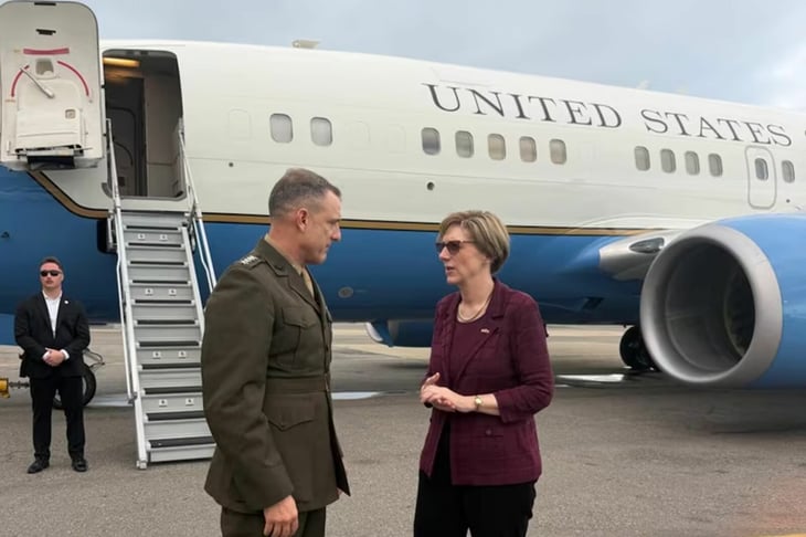 EU confirma relevo diplomático en Venezuela: John Barrett sustituye a Laura Dogu