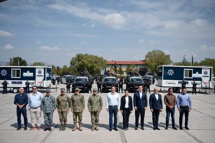 Refuerzan seguridad en Saltillo; entrega Javier patrullas y equipo