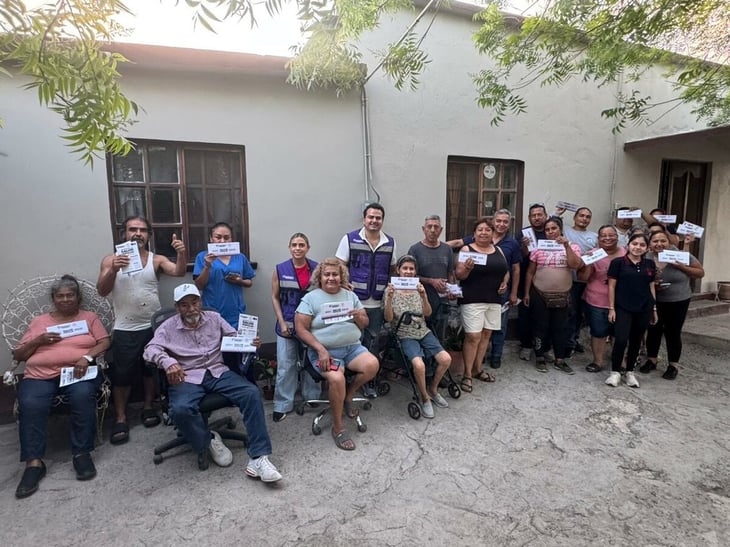 Carlos Jiménez encabeza entrega de Tarjeta de Salud Popular Sabinas