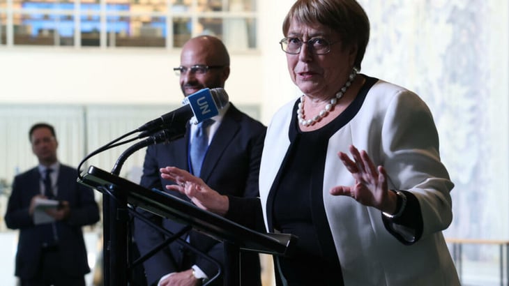 Bachelet defiende derechos femeninos en carrera por la ONU