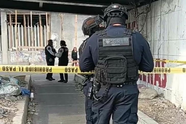 Hallan feto abandonado bajo puente en Nezahualcóyotl, Edomex