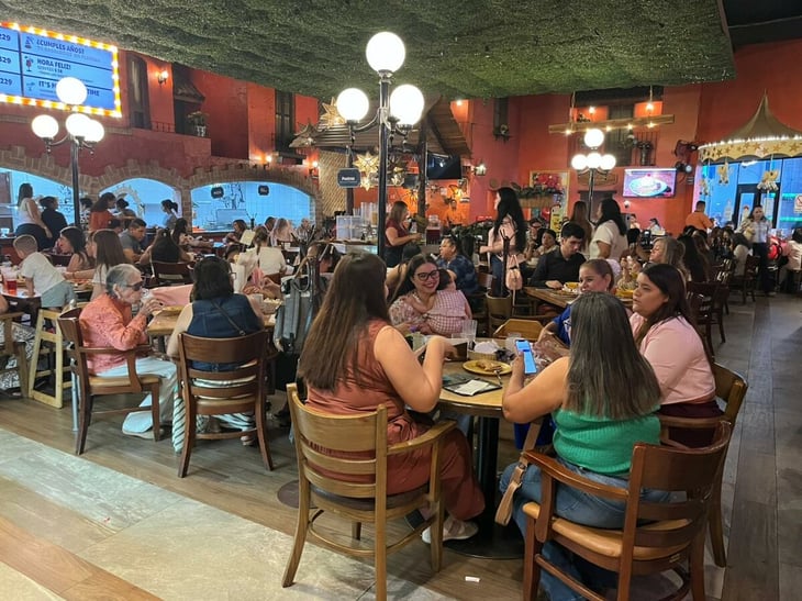 Día de las Madres impulsa afluencia en restaurantes y comercios de Monclova