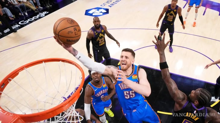 foto Thunder de Oklahoma City barre a Lakers en playoffs NBA