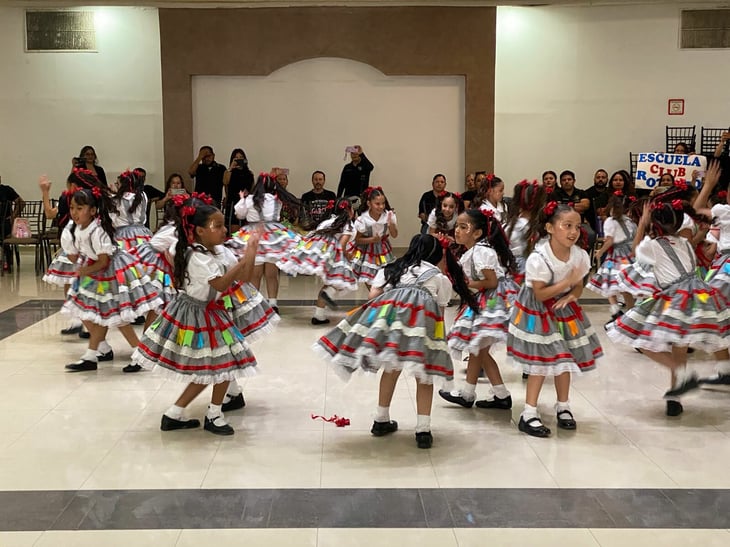 Escuela Club Rotario gana concurso de rondas infantiles en Sección 5