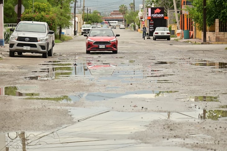 Baches bajo el agua: la trampa que está golpeando el bolsillo de los automovilistas en Monclova
