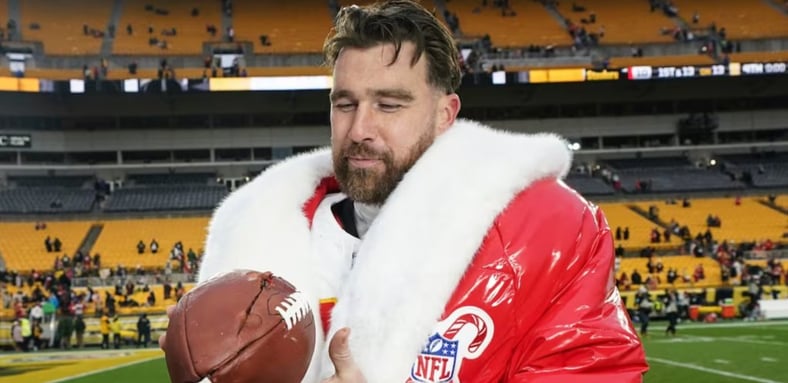 Travis Kelce rompe récord con los Chiefs en plena Navidad; superó a una leyenda