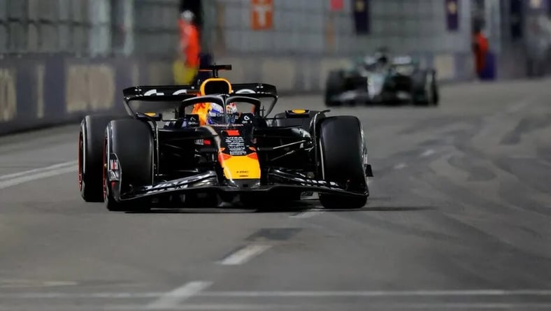 Verstappen gana el Gran Premio de Las Vegas