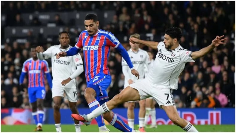 Crystal Palace derrota al Fulham de Raúl Jiménez en los minutos finales