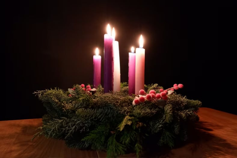 Cuarto domingo de Adviento 2025: se enciende la vela del amor en la corona