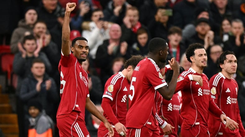 Liverpool vence 2-1 a Wolverhampton en la Premier League