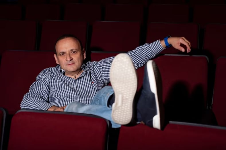 “Uno no es de hule”: Lalo España habla del desamor