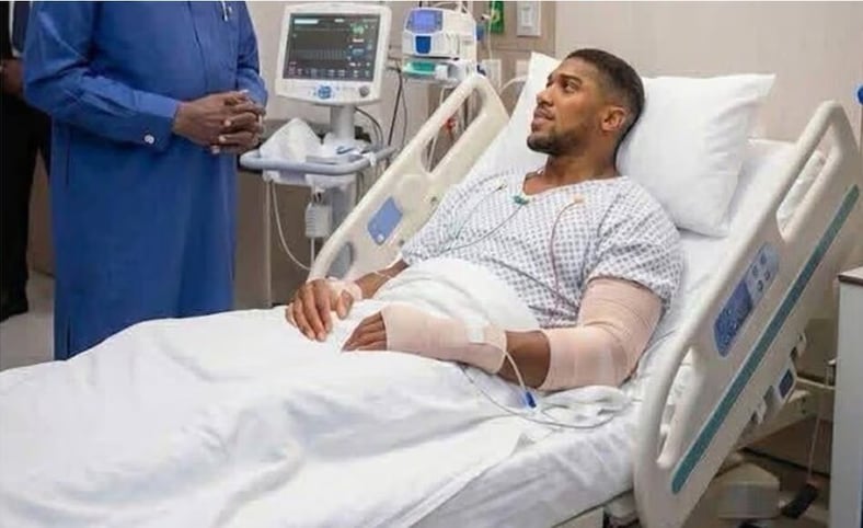 Anthony Joshua recibe alta médica tras accidente en Nigeria