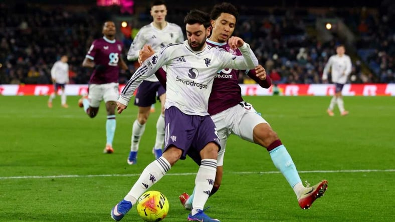 Manchester United empata 2-2 con el Burnley en la Premier League