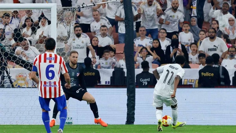 Real Madrid vence 2-1 al Atlético y avanza a la final de la Supercopa