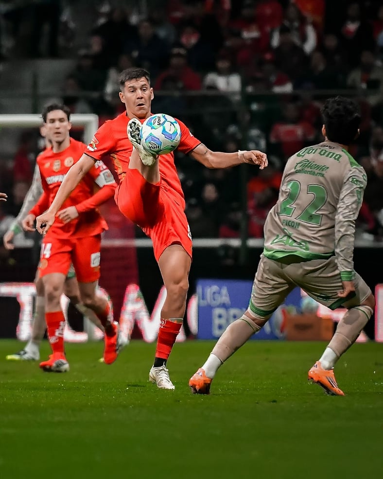 Toluca remonta a Santos Laguna y se coloca puntero en Liga MX